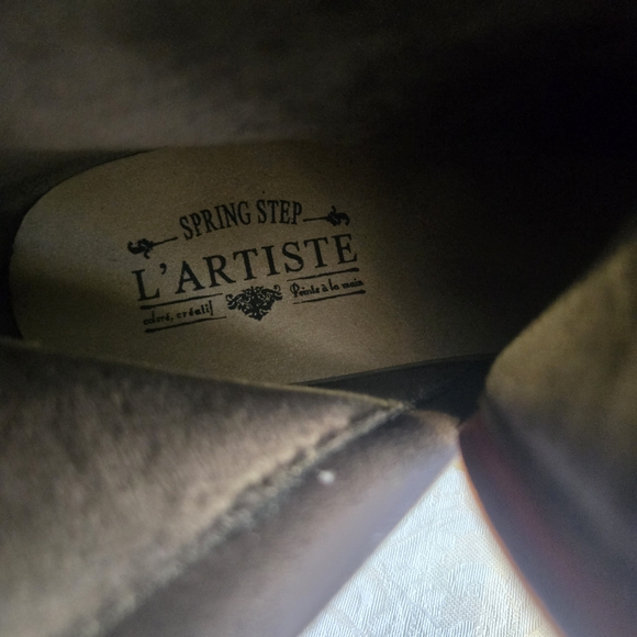 Embroidered Floral Leather Ankle Boots - Picture 6 of 9